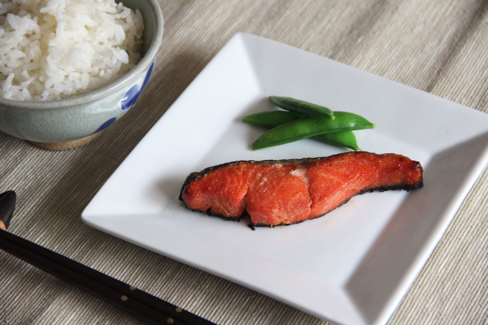 Grilled Salmon Bento - COOK & MESHIAGARE
