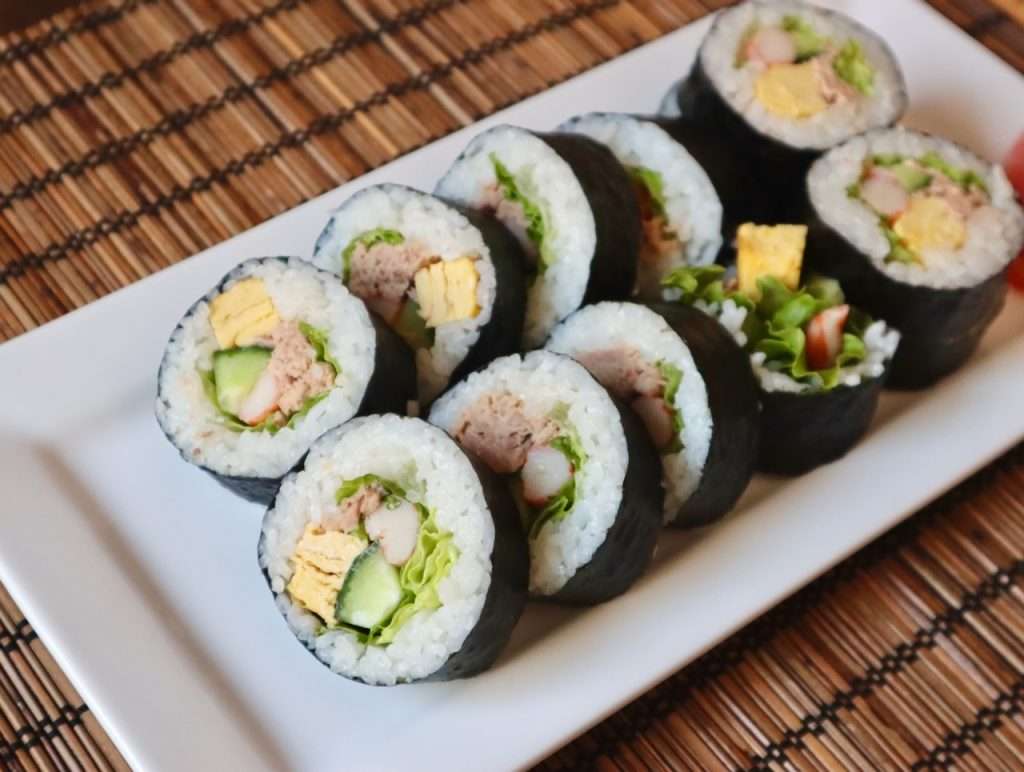 Salad Maki Sushi Roll