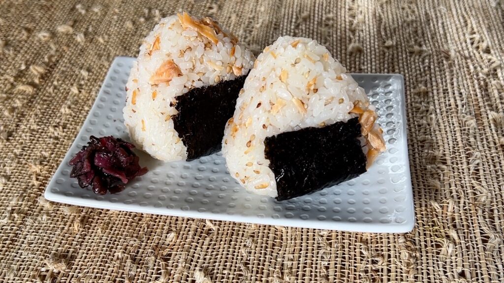 salmon onigiri