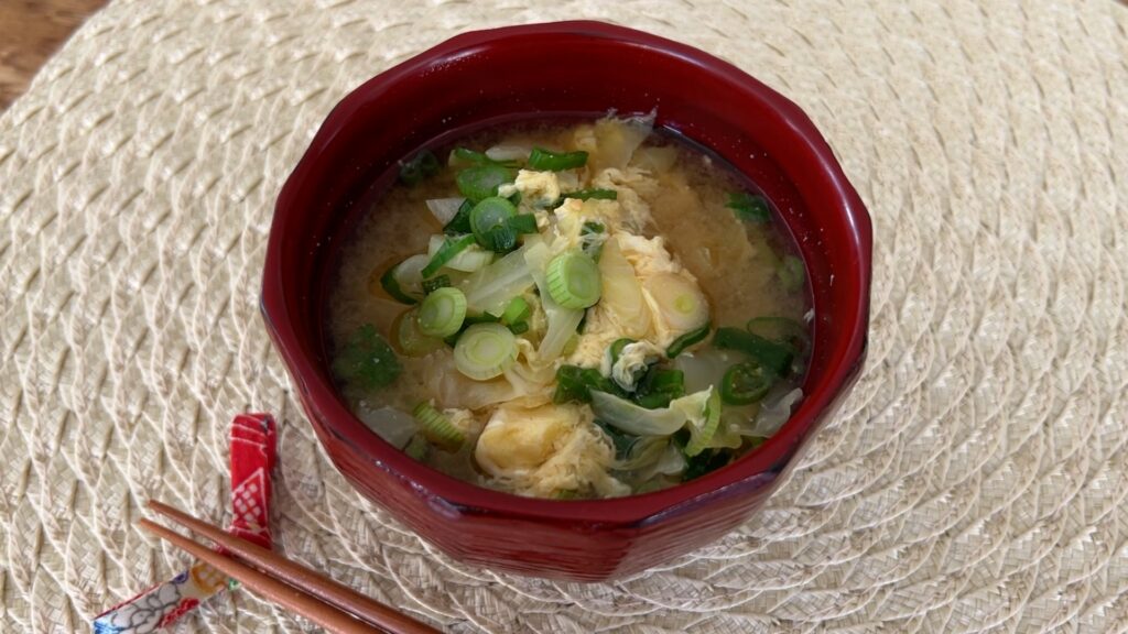 miso soup with cabbage and egg