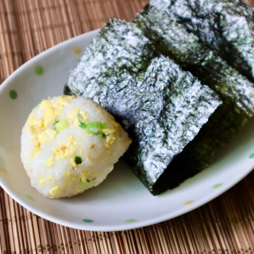 Scrambled Egg Onigiri – Japanese Cooking 101