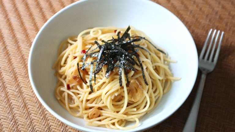 Japanese style Garlic and Chili Pasta